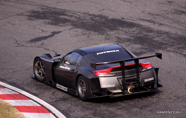 Honda HSV 010 back