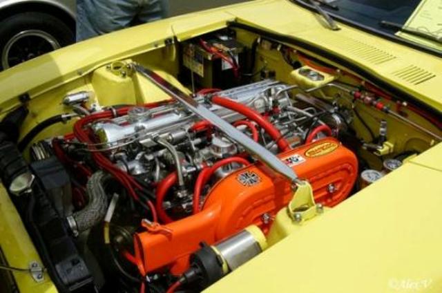 L-Datsun-240z-Engine-3