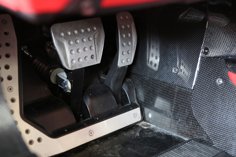 ferrari-laferrari-pedals